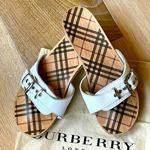 Burberry Vintage wooden sandals, size 7.5